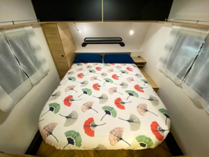 queensbed caravan