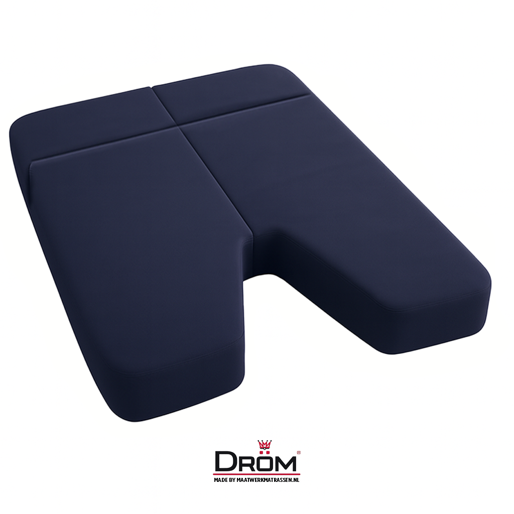 Donkerblauw U‑vormig maatwerk bootmatras voor kajuit